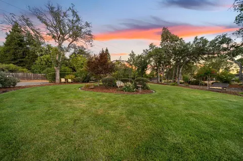 Exterior - 2990 Forest Hills Dr, Redding, CA 96002 photo 13 of 20