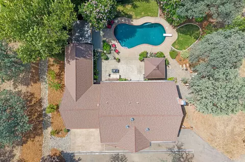 View/Area - 2990 Forest Hills Dr, Redding, CA 96002 photo 3 of 9