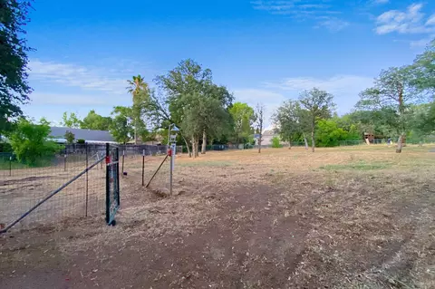 Exterior - 2990 Forest Hills Dr, Redding, CA 96002 photo 19 of 20