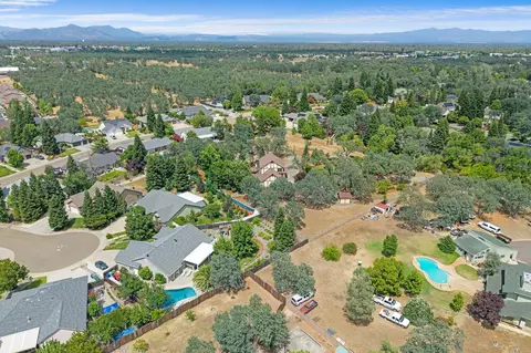 View/Area - 2990 Forest Hills Dr, Redding, CA 96002 photo 9 of 9