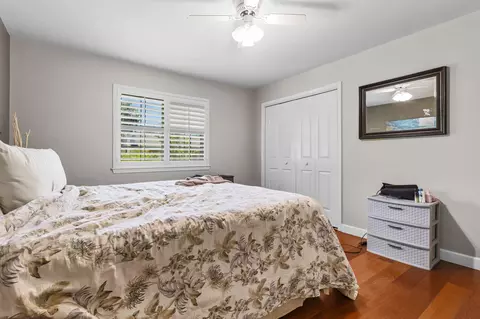 Bedroom - 568 River Oaks Dr, Redding, CA 96001 photo 3 of 10