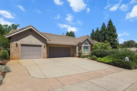 Exterior - 568 River Oaks Dr, Redding, CA 96001 photo 3 of 19