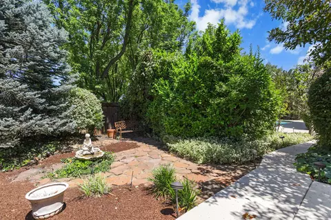 Exterior - 568 River Oaks Dr, Redding, CA 96001 photo 16 of 19