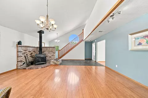 Living - 21445 Wilcox Rd, Red Bluff, CA 96080 photo 5 of 10