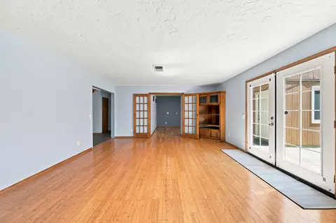 Living - 21445 Wilcox Rd, Red Bluff, CA 96080 photo 7 of 10
