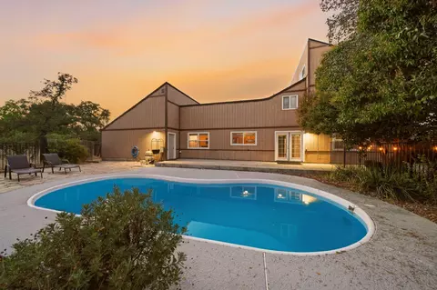 Exterior - 21445 Wilcox Rd, Red Bluff, CA 96080 photo 5 of 12