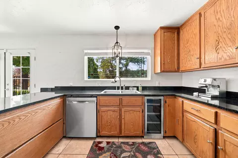 Kitchen - 21445 Wilcox Rd, Red Bluff, CA 96080 photo 3 of 4