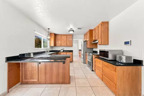Kitchen - 21445 Wilcox Rd, Red Bluff, CA 96080 photo 2 of 4