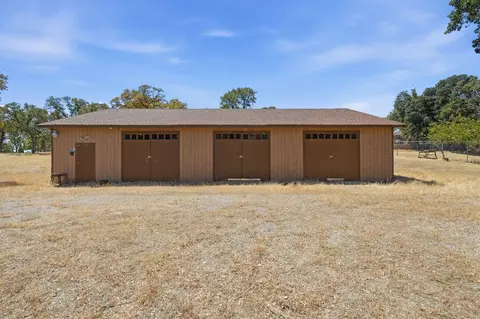 Exterior - 21445 Wilcox Rd, Red Bluff, CA 96080 photo 12 of 12