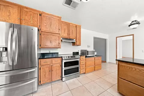 Kitchen - 21445 Wilcox Rd, Red Bluff, CA 96080 photo 4 of 4