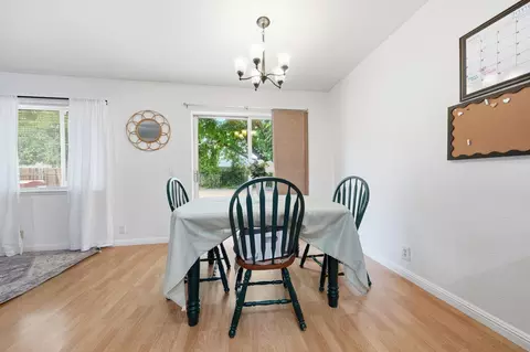 Dining - 2891 Pernie Trl, Redding, CA 96001 photo 1 of 2