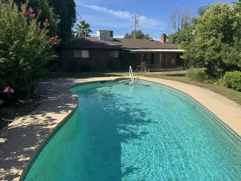1700 Derby Ln, Redding, CA 96002 photo 3