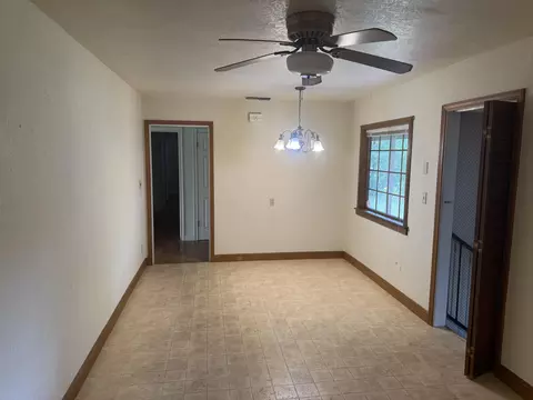 1700 Derby Ln, Redding, CA 96002 photo 8