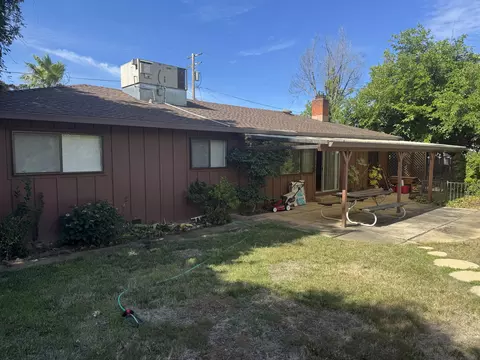 1700 Derby Ln, Redding, CA 96002 photo 2