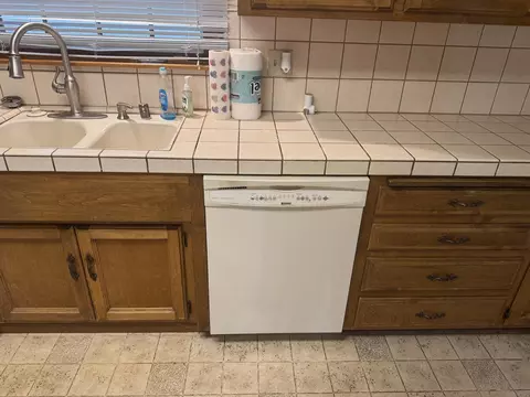 1700 Derby Ln, Redding, CA 96002 photo 6