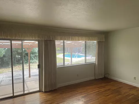 1700 Derby Ln, Redding, CA 96002 photo 9