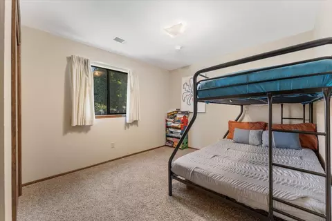 3060 Monte Bello Dr, Redding, CA 96001 photo 11