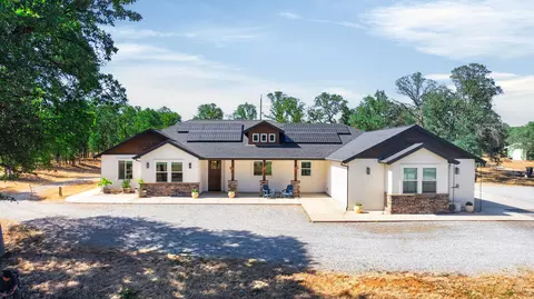 19720 Gas Point Rd, Cottonwood, CA 96022