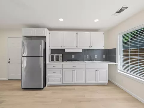 1424 Calexico Dr, Redding, CA 96003 photo 9