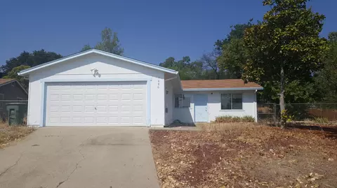1090 Fallon Ct, Redding, CA 96003