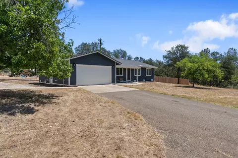 Exterior - 21036 Boyle Rd, Redding, CA 96003 photo 26 of 30