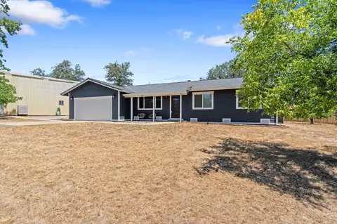 Exterior - 21036 Boyle Rd, Redding, CA 96003 photo 24 of 30