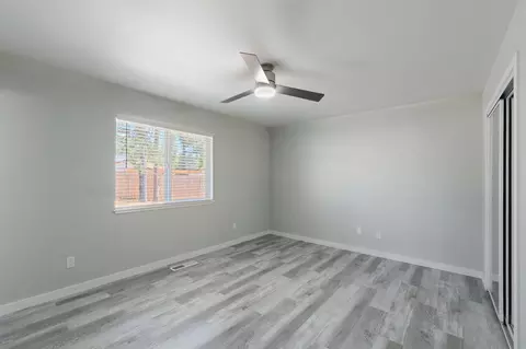 Bedroom - 21036 Boyle Rd, Redding, CA 96003 photo 1 of 6