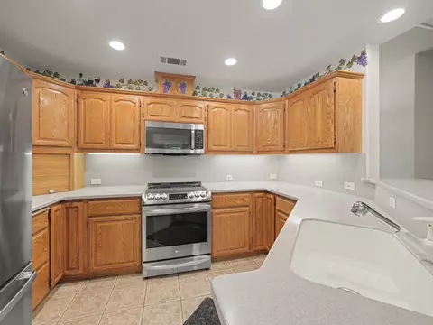 Kitchen - 4624 Columbine Dr, Redding, CA 96002 photo 1 of 3