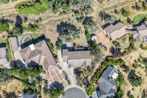 View/Area - 2804 Panorama Dr, Redding, CA 96003 photo 7 of 13
