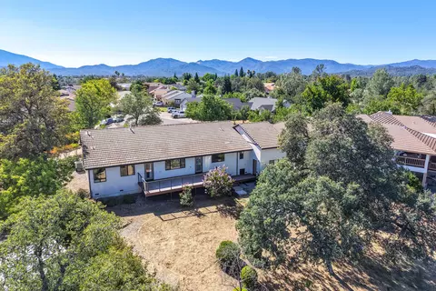 View/Area - 2804 Panorama Dr, Redding, CA 96003 photo 6 of 13