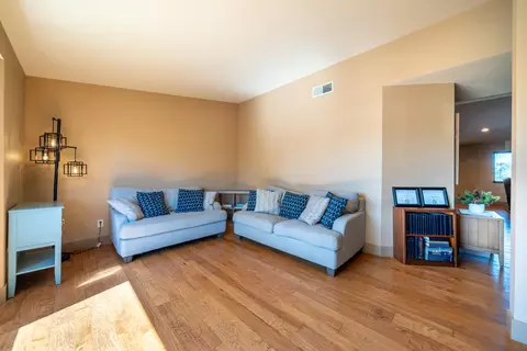 Living - 2804 Panorama Dr, Redding, CA 96003 photo 3 of 5