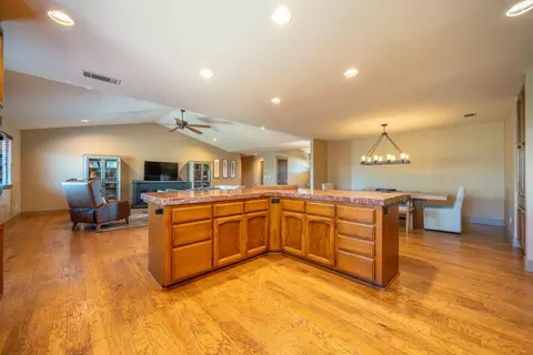 Kitchen - 2804 Panorama Dr, Redding, CA 96003 photo 5 of 6