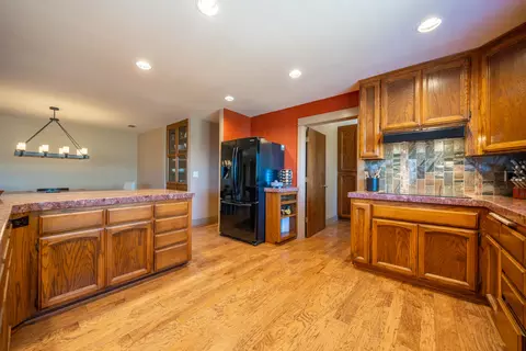 Kitchen - 2804 Panorama Dr, Redding, CA 96003 photo 4 of 6