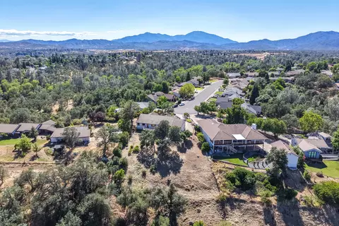 View/Area - 2804 Panorama Dr, Redding, CA 96003 photo 1 of 13