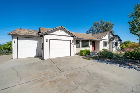 Exterior - 2804 Panorama Dr, Redding, CA 96003 photo 22 of 23