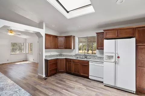 Kitchen - 19331 Flintstone Ave, Redding, CA 96003 photo 1 of 1