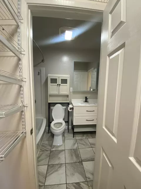 Bath - 345 Eldridge Ave, Vacaville, CA 95688 photo 1 of 2