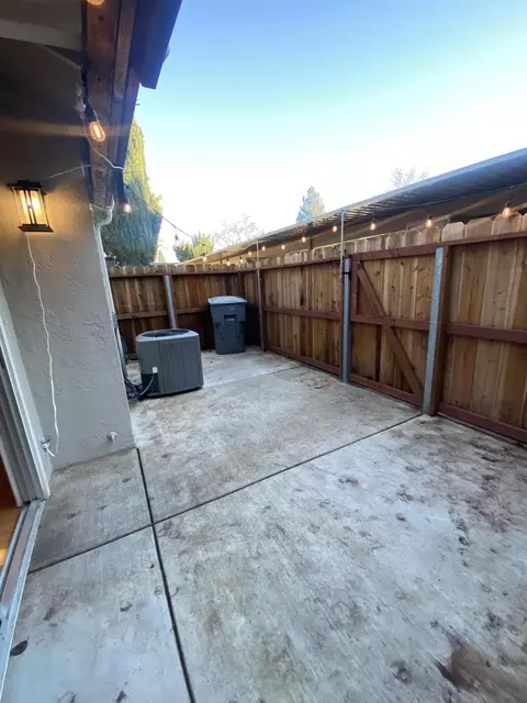 Exterior - 345 Eldridge Ave, Vacaville, CA 95688 photo 6 of 7