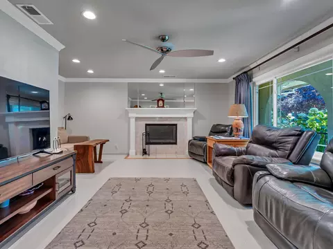 Living - 1875 Crestmont Dr, Redding, CA 96002 photo 1 of 3