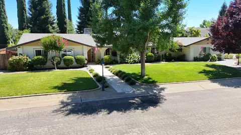 Exterior - 1875 Crestmont Dr, Redding, CA 96002 photo 11 of 12