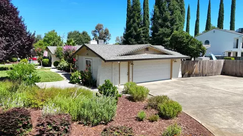 Exterior - 1875 Crestmont Dr, Redding, CA 96002 photo 12 of 12