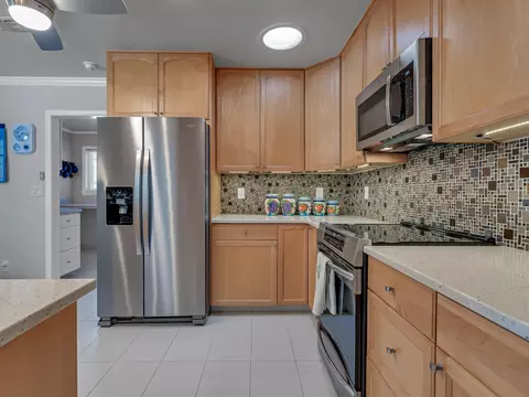 Kitchen - 1875 Crestmont Dr, Redding, CA 96002 photo 1 of 3