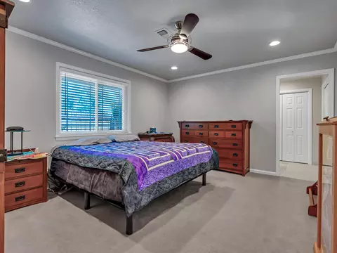 Bedroom - 1875 Crestmont Dr, Redding, CA 96002 photo 5 of 6