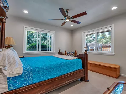 Bedroom - 1875 Crestmont Dr, Redding, CA 96002 photo 3 of 6