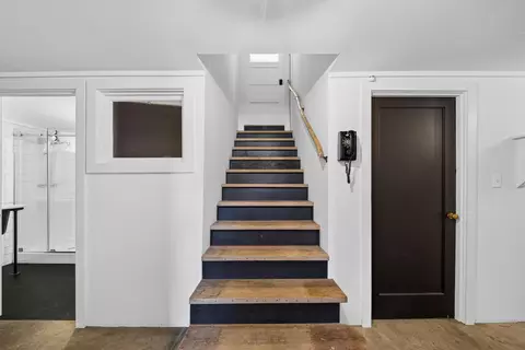 Entry Way - 1640 Highland Ave, Redding, CA 96001 photo 4 of 6
