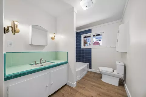 Bath - 1640 Highland Ave, Redding, CA 96001 photo 1 of 6