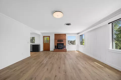 Living - 1640 Highland Ave, Redding, CA 96001 photo 4 of 9
