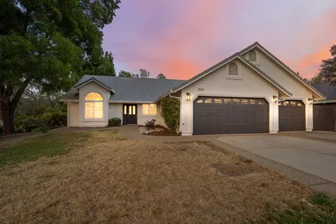 555 Reddington Dr, Redding, CA 96003 photo 2