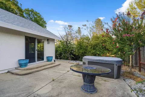 555 Reddington Dr, Redding, CA 96003 photo 37