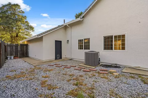 555 Reddington Dr, Redding, CA 96003 photo 38